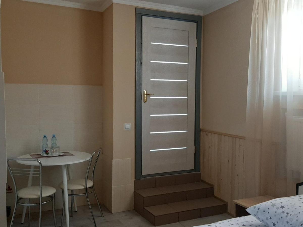 Hotel 7/24 Brovary Eksteriør billede
