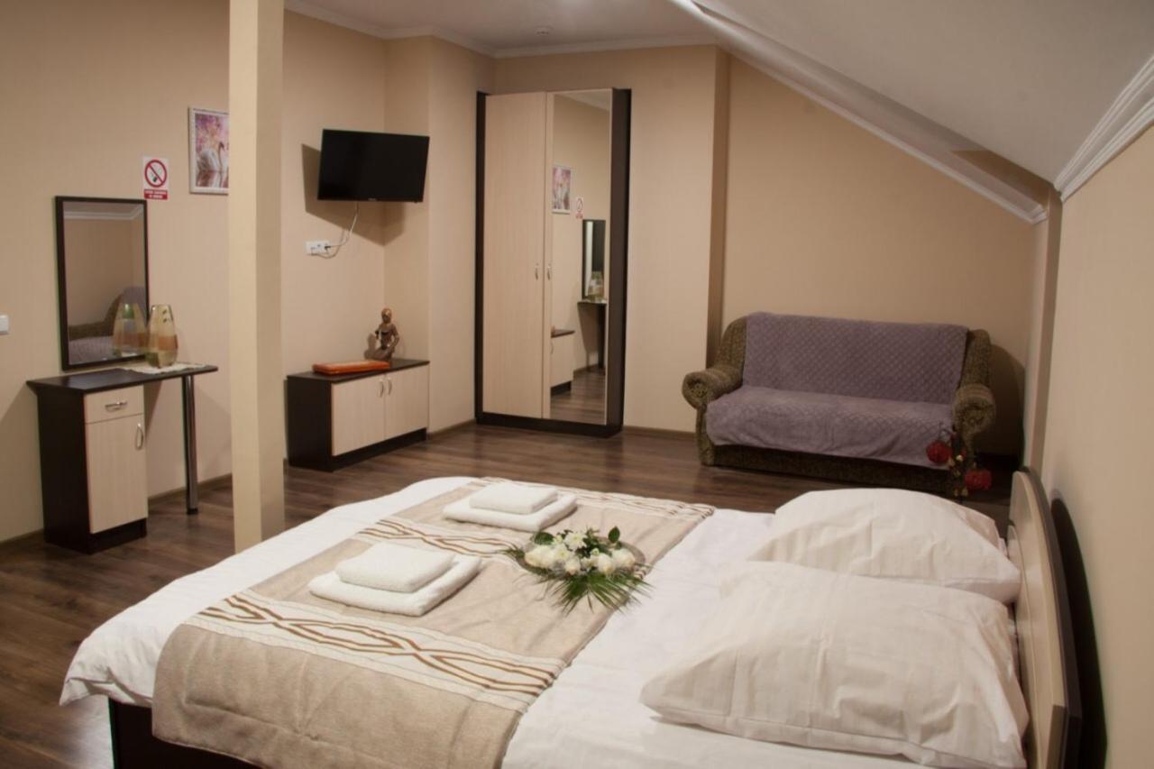 Hotel 7/24 Brovary Eksteriør billede
